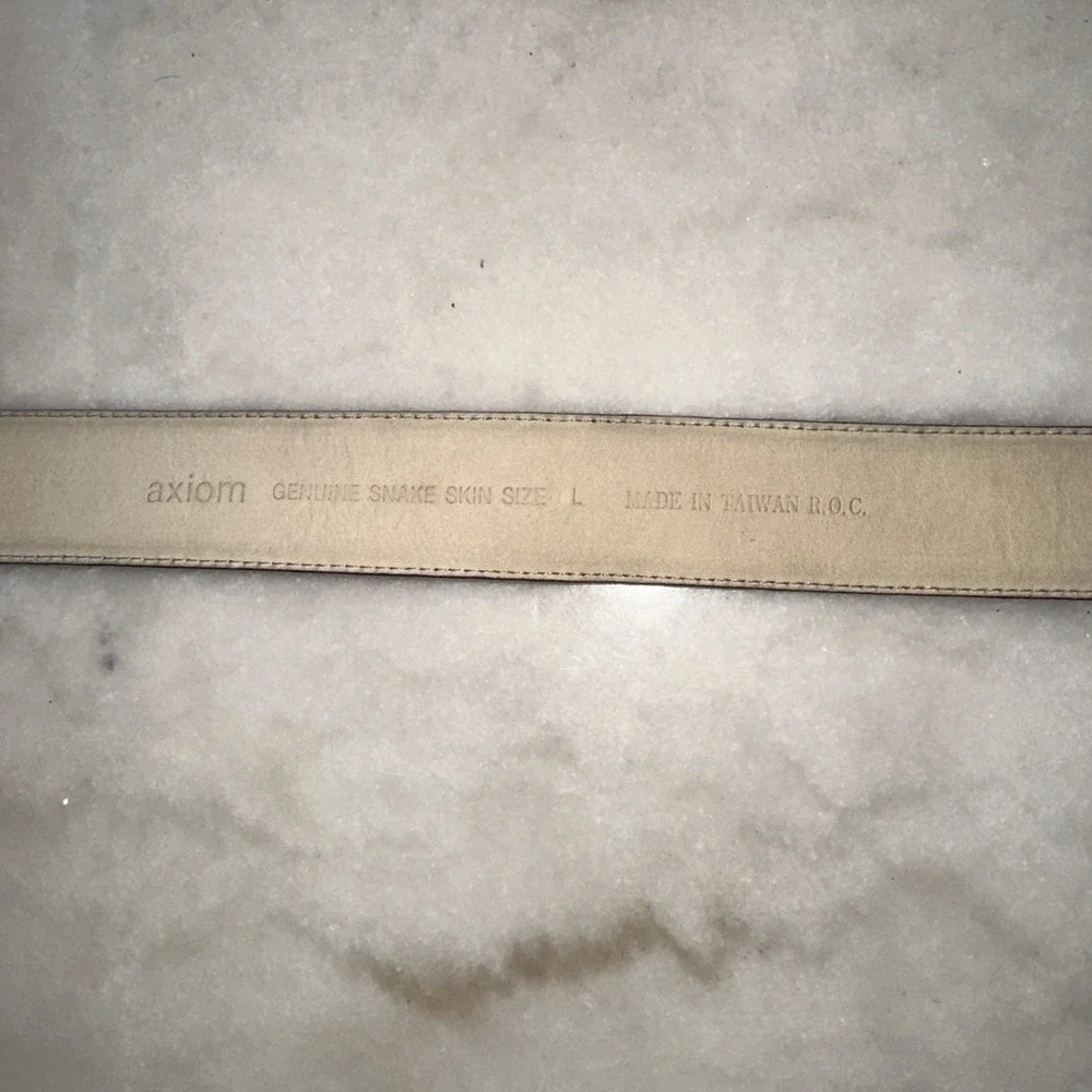 Axiom genuine snake